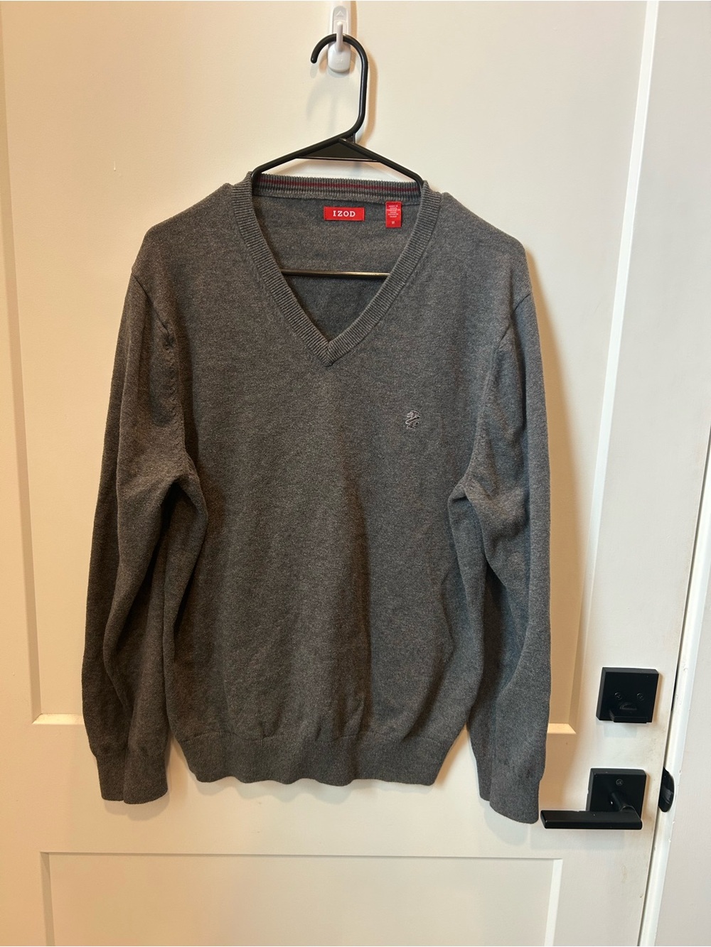 Izod Men's V-Neck Sweater in Charcoal Gray